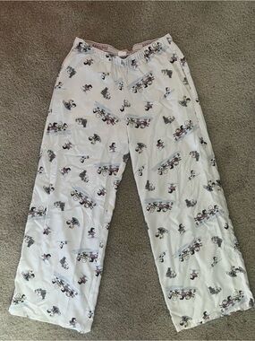 Like new womens medium Hollister Peanuts Snoopy pj pants